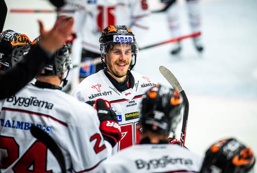 Örebros Emil Larssonjublar