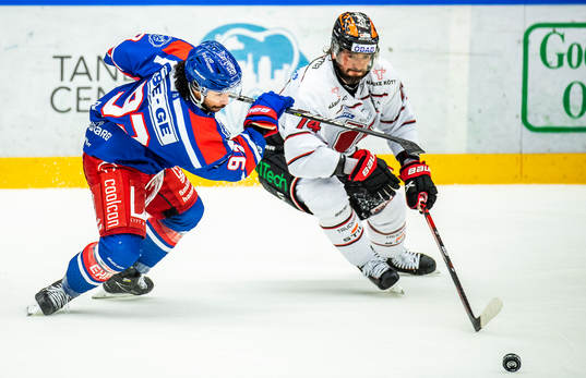 Oskarshamns Cameron Brace och Örebros Nick Ebert