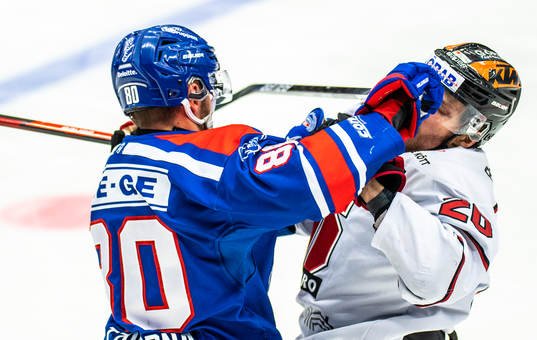 Oskarshamns Tomas Zohorna och Örebros Miikka Salomäki