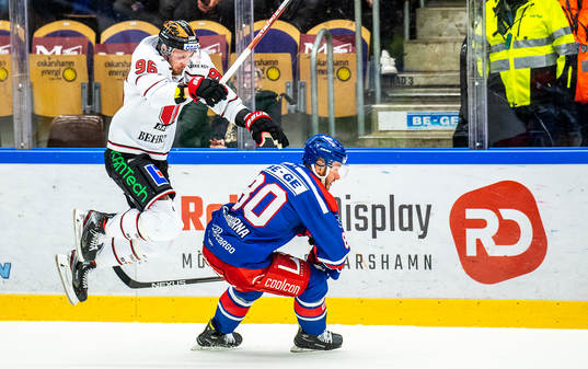 Örebros Robin Kovacs och Oskarshamns Tomas Zohorna