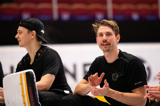 Brynäs Anton Rödin jublar