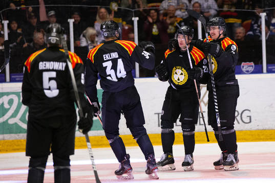 Brynäs Adam Pettersson jublar