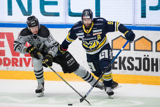 s Malte Setkov och HV71:s Taylor Matson