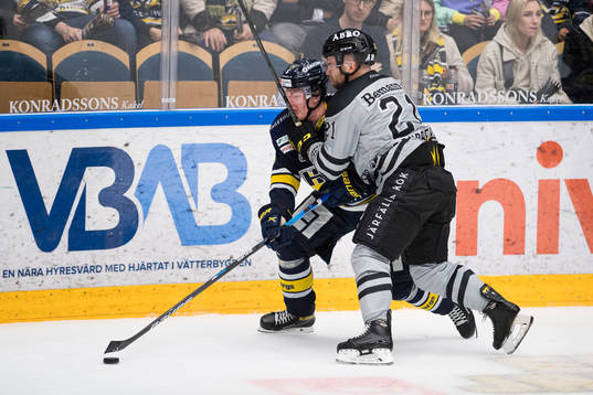 s Victor Sjöholm och AIK:s Christian Sandberg