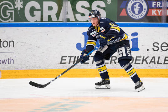 s Victor Sjöholm