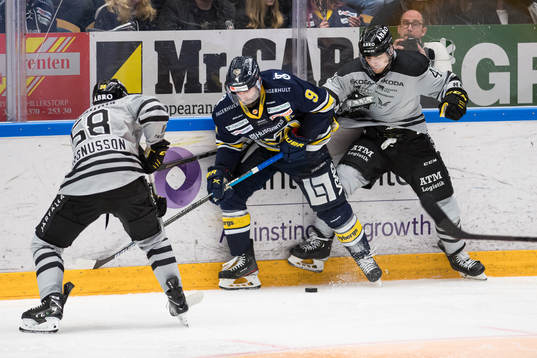 s Taylor Matson och AIK:s Eric Norin