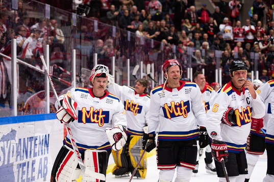 Malmö Redhawks spelare tackar publiken