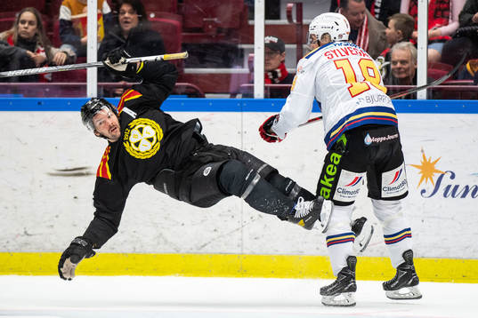 Brynäs Simon Bertilsson och Malmö Redhawks Marcus