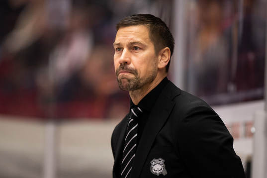 Malmö Redhawks assisterande tränare Pär Styf deppar