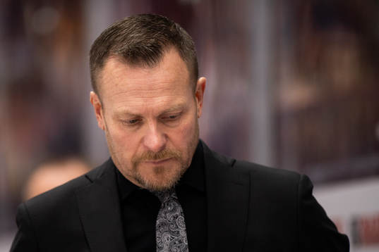 Malmö Redhawks tränare Joakim Fagervall deppar