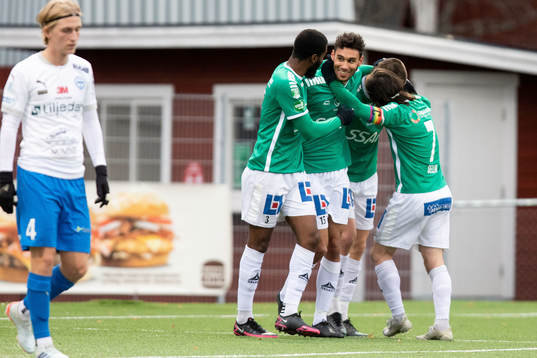 Brages spelare jublar