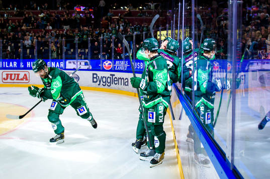 Färjestads spelare jublar