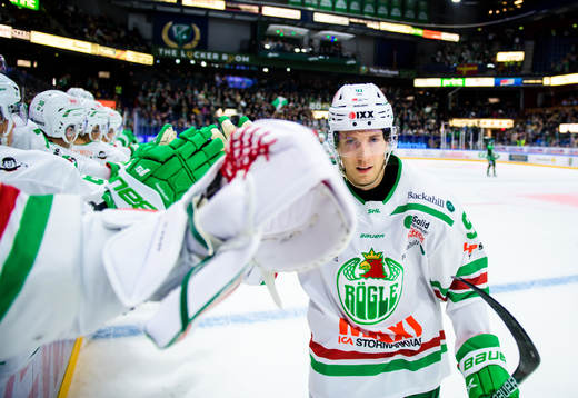 Rögles Adam Tambellini jublar