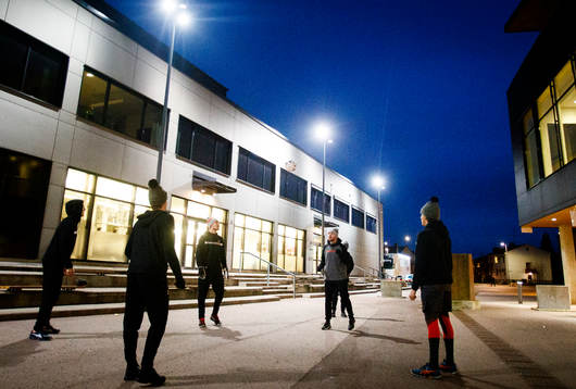 Örebrospelarna Christopher Mastomäki  och Robin Kovacs