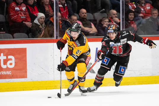 Luleås Juhani Tyrväinen och Örebros Oliver Eklindunder