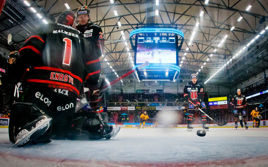 Örebros målvakt Jhonas Enroth, Petr Zámorský och Miikka