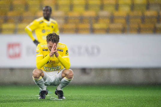 Falkenbergs Tobias Karlsson deppar