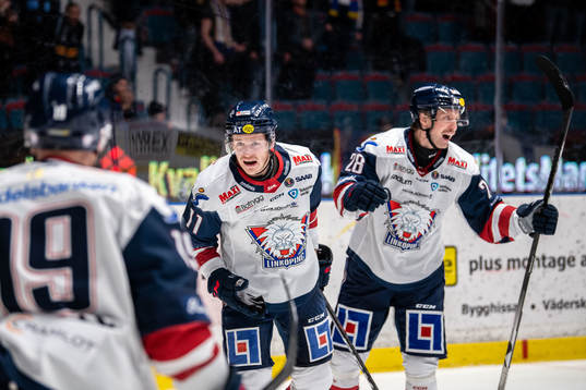 Linköpings Henrik Törnqvist jublar