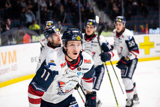Linköpings Henrik Törnqvist jublar