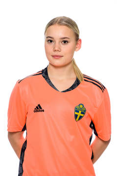Wilma Delerud i F15-landslaget