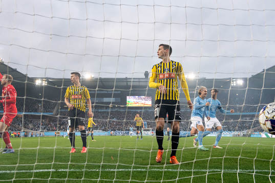 Malmö FFs Sebastian Nanasi och Adi Nalic jublar samtidigt