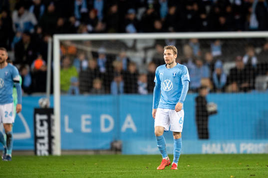 Malmö FFs Oscar Lewicki deppar