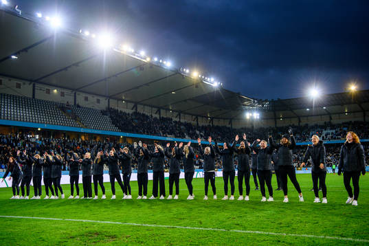 Malmö FFs damlag tackas i pausen