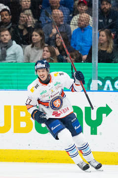 Växjös Emil Forslund jublar