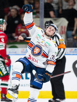 Växjös Olle Lycksell jublar