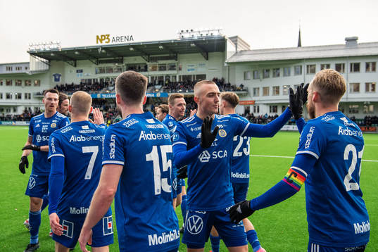 Sundsvalls spelare jublar
