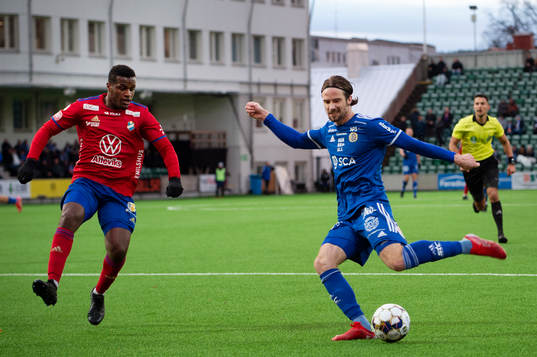 Östers Manasse Kusu och Sundsvalls Linus Hallenius
