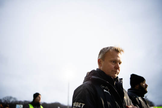 Vasalunds tränare Roberth Björknesjö deppar