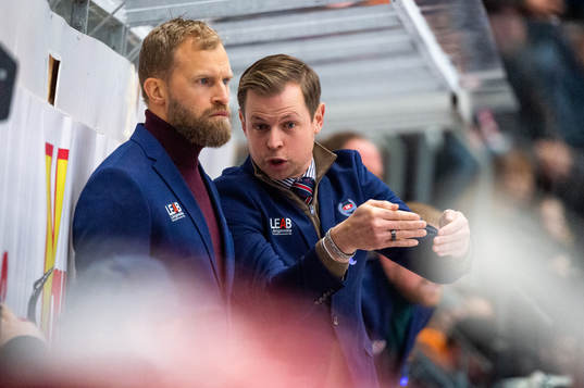 Oskarshamns tränare Martin Filander och assisterande