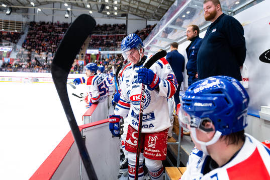Oskarshamns Lukas Pilö har ont
