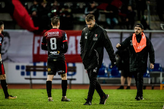 Trollhättans tränare William Lundin deppar