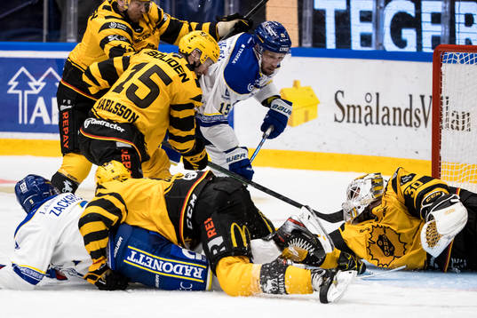 Leksands Max Veronneau och Skellefteås Melker Karlsson och