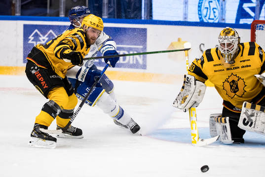 Leksands Max Veronneau och Skellefteås Oskar Nilsson och
