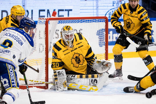 Skellefteås målvakt Gustaf Lindvall