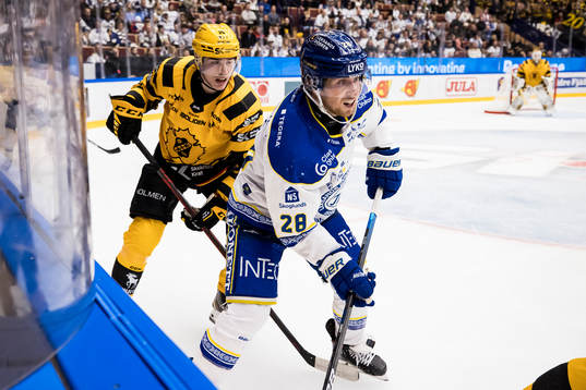 Leksands Justin Kloos och Skellefteås Albin Sundsvik