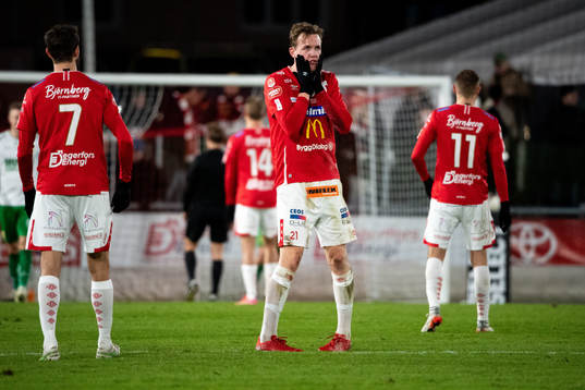 Degerfors Adam Carlén deppar
