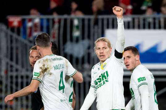 Hammarbys Gustav Ludwigson jublar