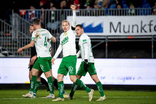 Hammarbys Gustav Ludwigson jublar