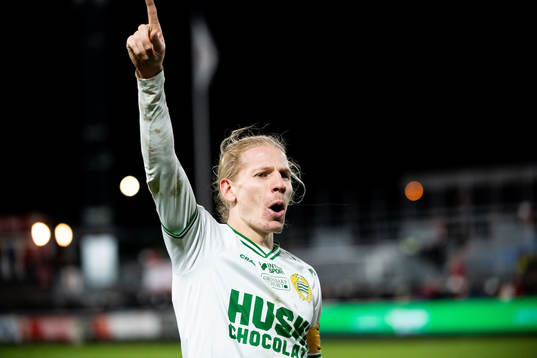 Hammarbys Gustav Ludwigson jublar