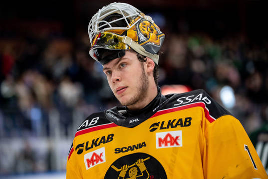 Luleås målvakt Jesper Wallstedt deppar