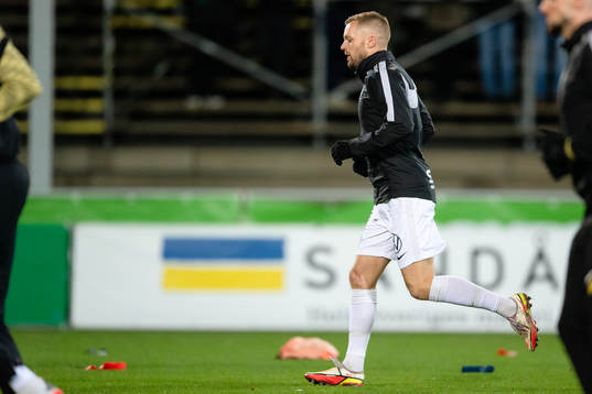 s Sebastian Larsson