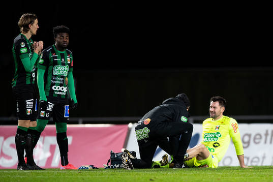 Bläddra bland fler bilder av Fotboll, Allsvenskan, Varberg - AIK