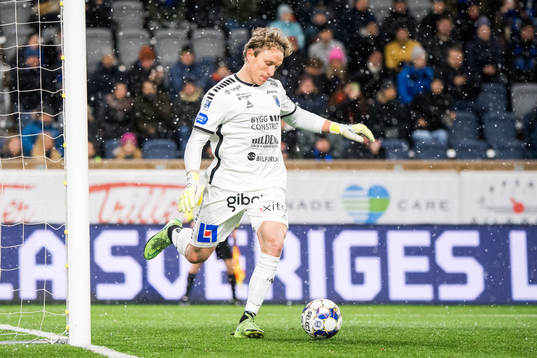 Sirius målvakt August Ahlin