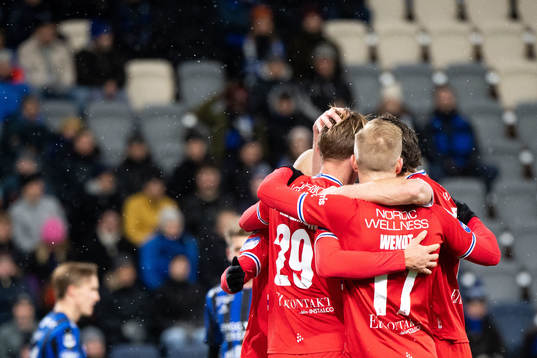 IFK Göteborgs spelare jublar