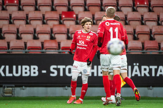 Kalmars spelare jublar