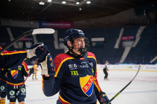 Djurgårdens Lova Blom jublar